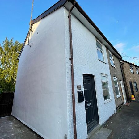 Nice 2 Bedroom House In Stowmarket Extérieur photo